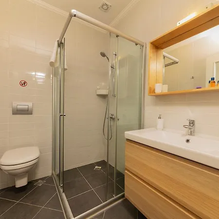 فندق Zemira Garden 5*